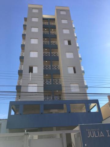 Residencial Julia I - 1 quarto e 1 vaga coberta