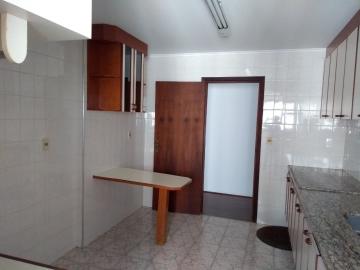 Alugar Apartamento / Padrão em Bauru. apenas R$ 330.000,00