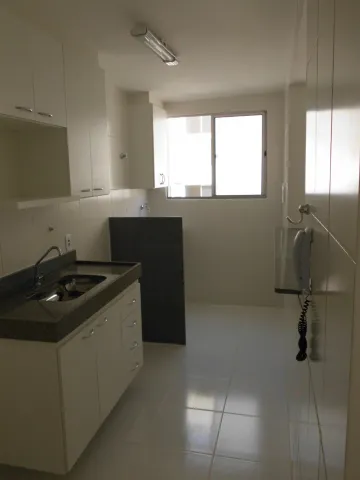 Alugar Apartamento / Padrão em Bauru. apenas R$ 700,00