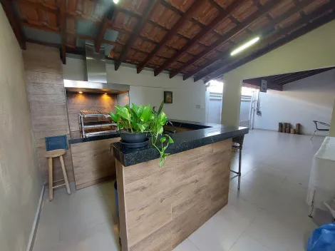 Alugar Casa / Padrão em Bauru. apenas R$ 650.000,00
