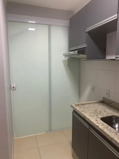 Apartamento 2 quartos com 1 suíte, ar condicionado, armários, fechamento de sacada no Quinta Ranieri Gold em Bauru SP