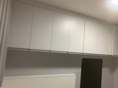 Apartamento 2 quartos com 1 suíte, ar condicionado, armários, fechamento de sacada no Quinta Ranieri Gold em Bauru SP