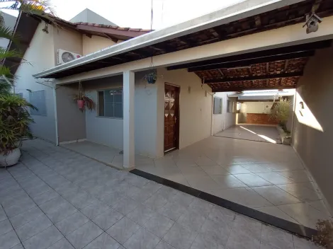 Casa 3 quartos com 1 sute, churrasqueira e garagem ampla no Jardim Cruzeiro do Sul em Bauru