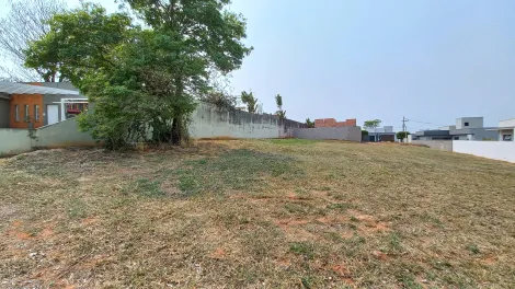 Terreno no Residencial Solar Primavera em Piratininga