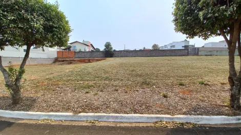 Terreno no Residencial Solar Primavera em Piratininga