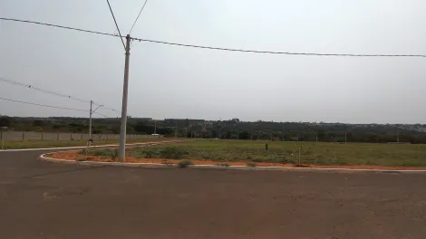 Terreno no Residencial Ávila II em Piratininga SP com excelente topografia