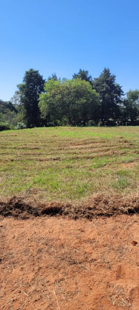 Terreno no Residencial Ávila II em Piratininga SP com excelente topografia