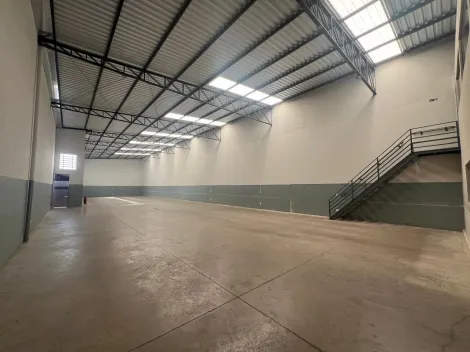 Barracão com 500m² de Area construída para locação